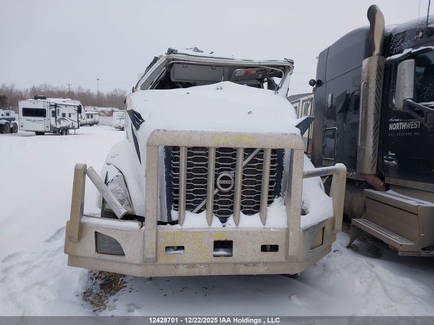 4V4NC9EJ0SN666028 2025 VOLVO  photo no. 13