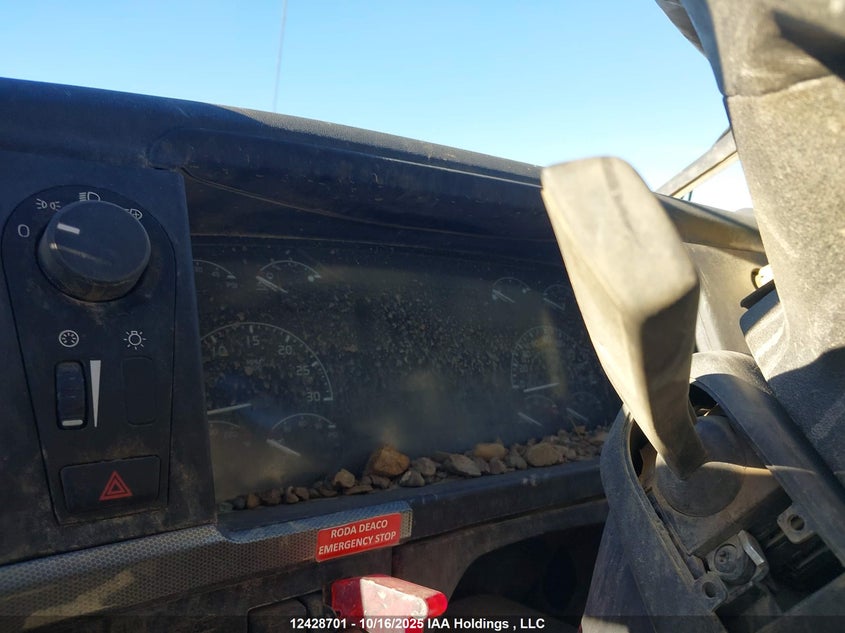 4V4NC9EJ0SN666028 2025 VOLVO  photo no. 7
