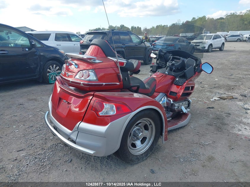 1HFSC47H08A706044 2008 HONDA GL1800C photo no. 4