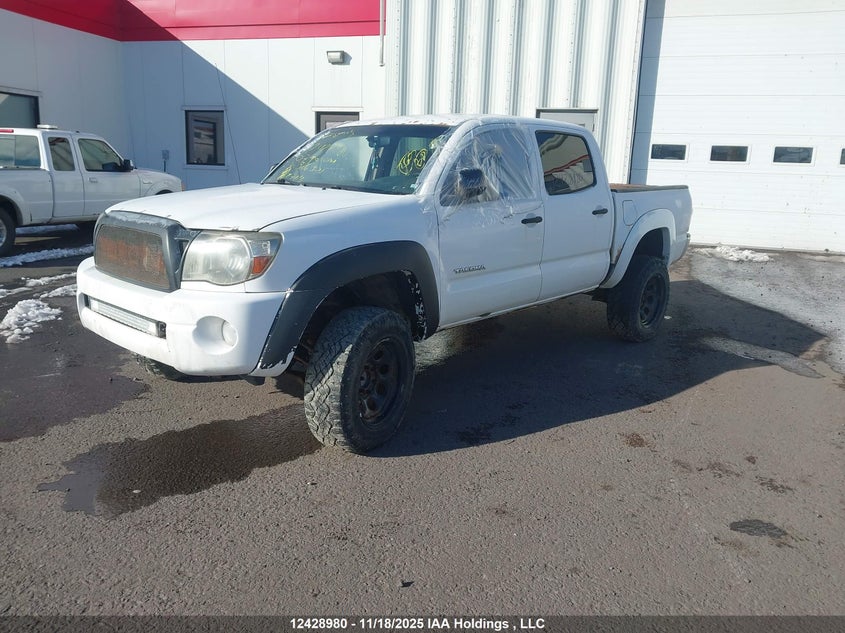 5TELU42NX7Z326321 2007 TOYOTA TACOMA photo no. 2