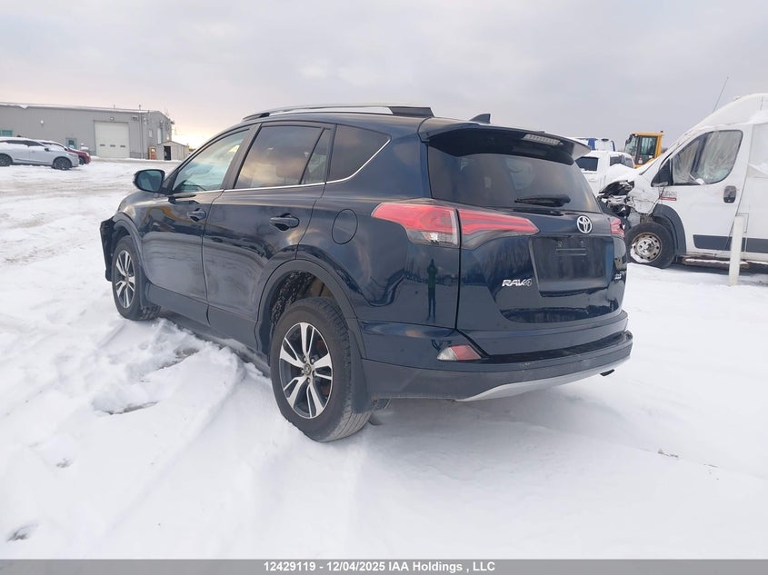 2T3WFREV5HW372118 2017 TOYOTA RAV 4 photo no. 3
