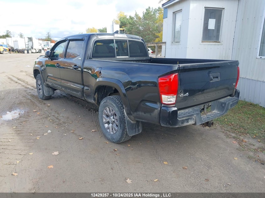 5TFDZ5BN6JX032084 2018 TOYOTA TACOMA photo no. 3