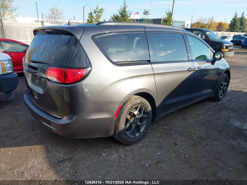 Auction sale of the 2018 Chrysler Pacifica , vin: 2C4RC1BG2JR252760, lot number: 12429318
