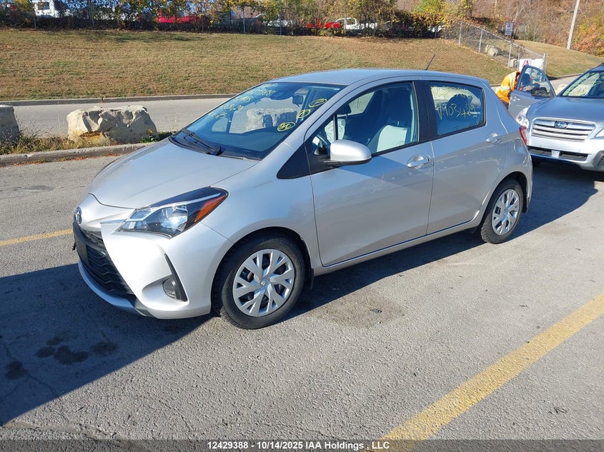 VNKKTUD35KA103429 2019 TOYOTA YARIS photo no. 2