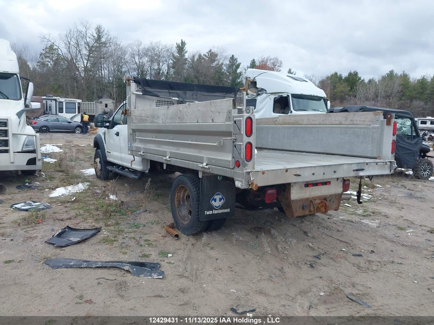 1FD0W5HT2JEB54901 2018 FORD F550 photo no. 3