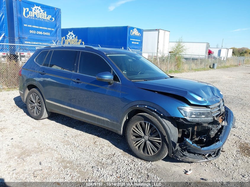3VV4B7AX1JM192092 2018 Volkswagen Tiguan Sel Premium auction photo 1