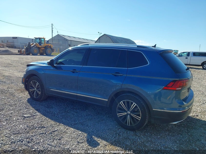 3VV4B7AX1JM192092 2018 VOLKSWAGEN TIGUAN photo no. 3