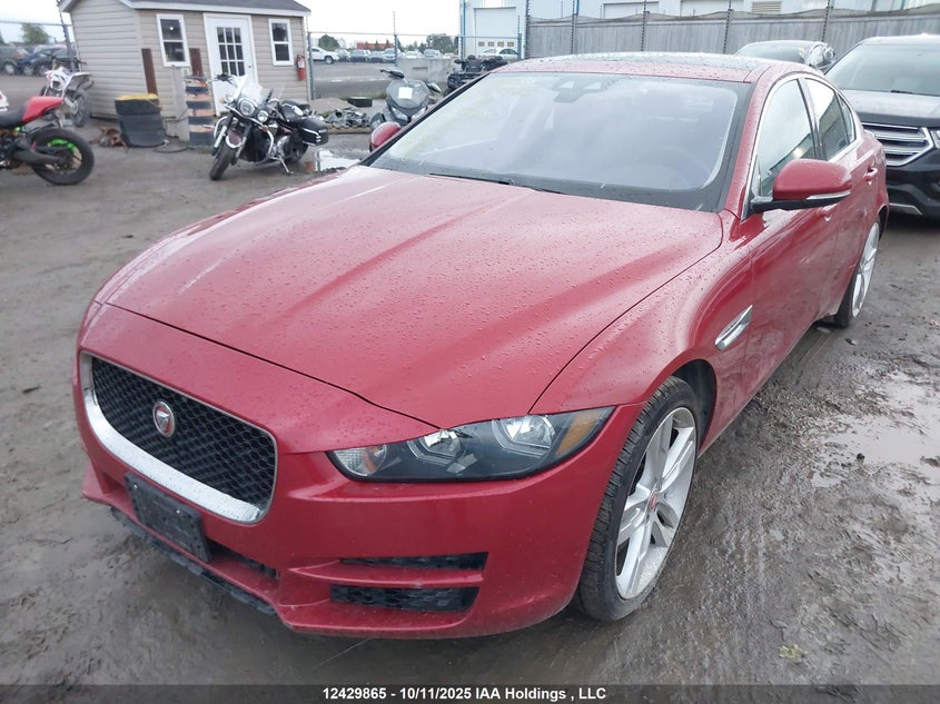 SAJAK4BV4HA957902 2017 JAGUAR XE photo no. 2