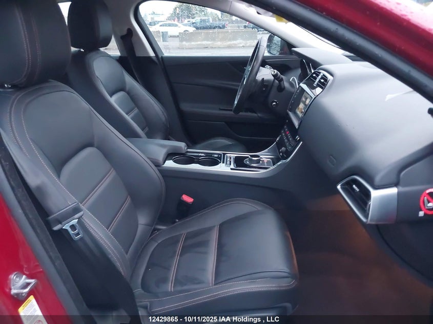 SAJAK4BV4HA957902 2017 JAGUAR XE photo no. 5