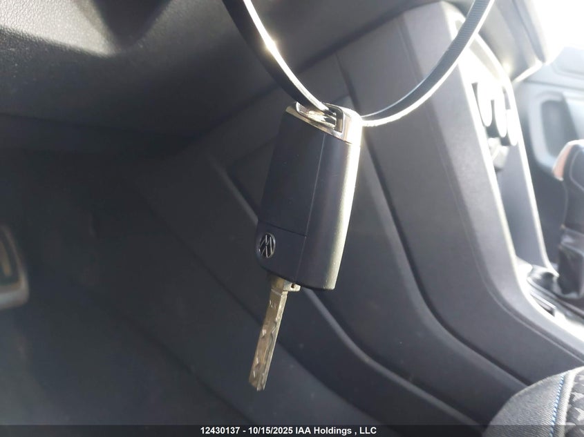 3VV2B7AX3MM107801 2021 VOLKSWAGEN TIGUAN photo no. 11