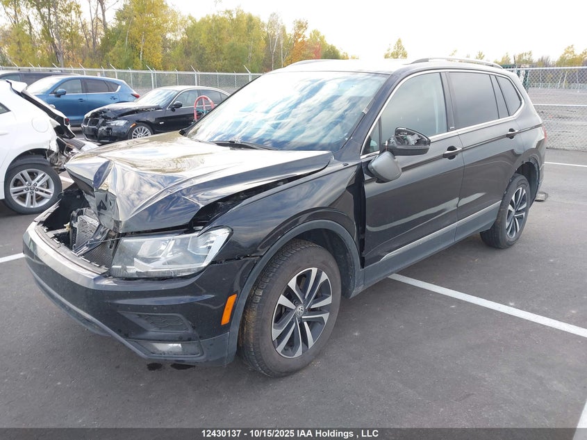 3VV2B7AX3MM107801 2021 VOLKSWAGEN TIGUAN photo no. 2