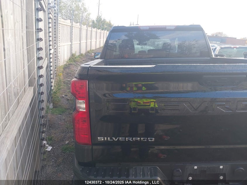 3GCUKCE89SG242618 2025 CHEVROLET SILVERADO photo no. 3