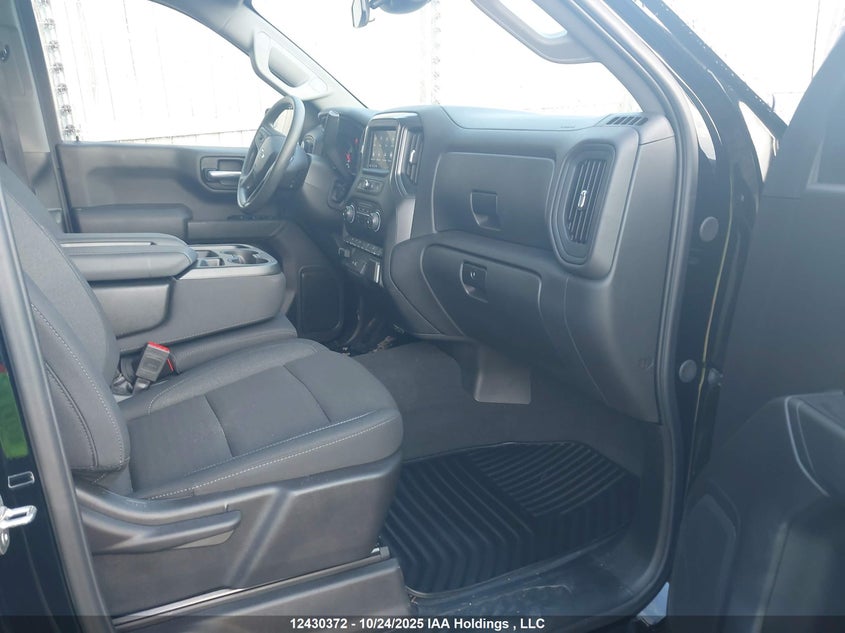 3GCUKCE89SG242618 2025 CHEVROLET SILVERADO photo no. 5