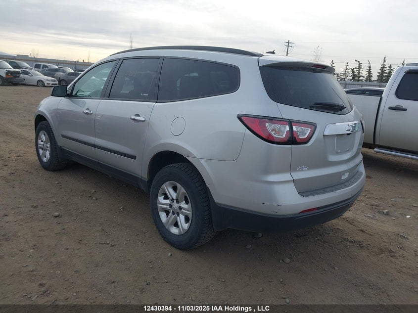1GNKRFED2EJ258901 2014 CHEVROLET TRAVERSE photo no. 3