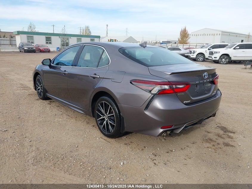 4T1B21HK0NU016564 2022 TOYOTA CAMRY photo no. 3