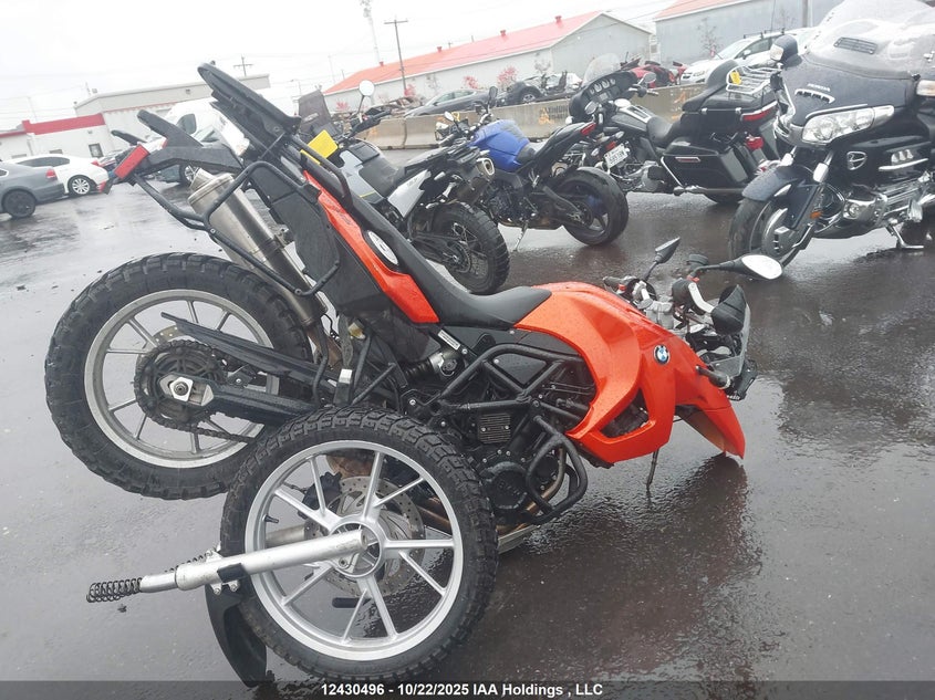WB1021807AZT44066 2010 BMW F 650 photo no. 16