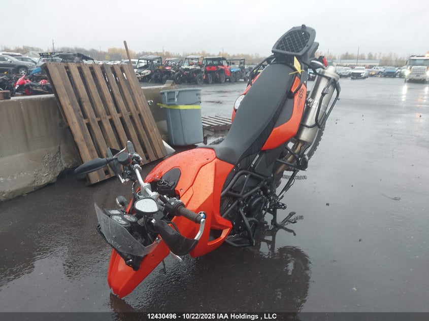 WB1021807AZT44066 2010 BMW F 650 photo no. 2
