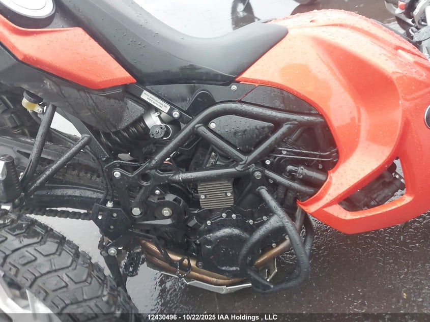 WB1021807AZT44066 2010 BMW F 650 photo no. 8