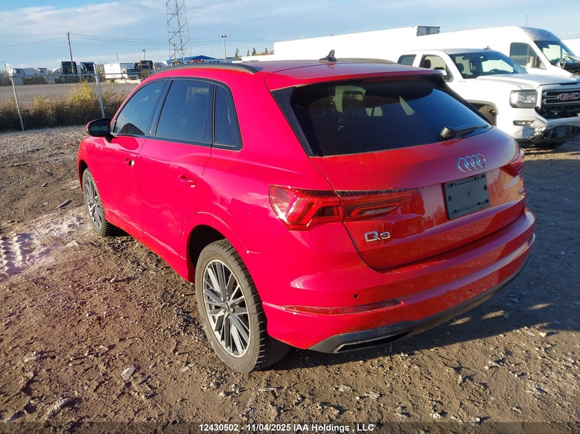 WA1AECF34N1143828 2022 AUDI Q3 photo no. 3