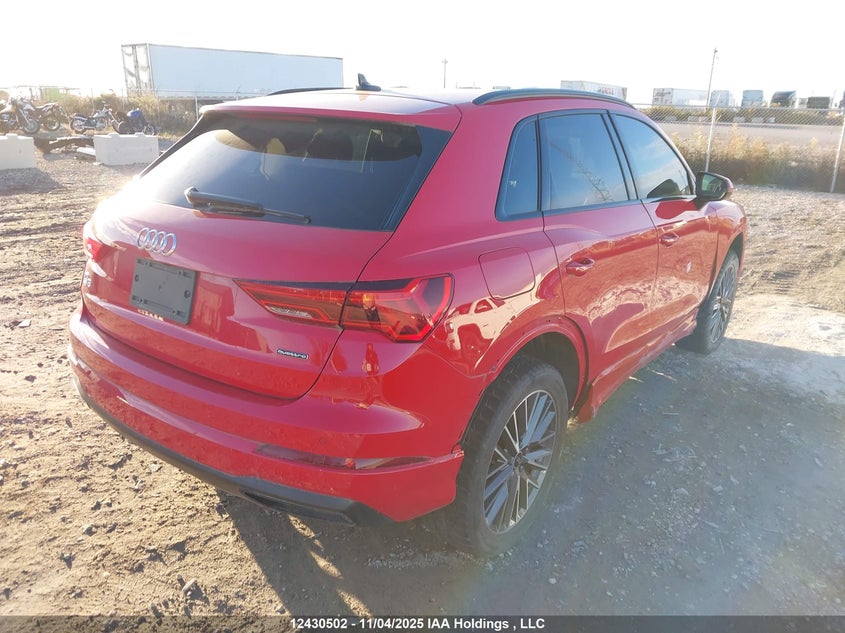 WA1AECF34N1143828 2022 AUDI Q3 photo no. 4