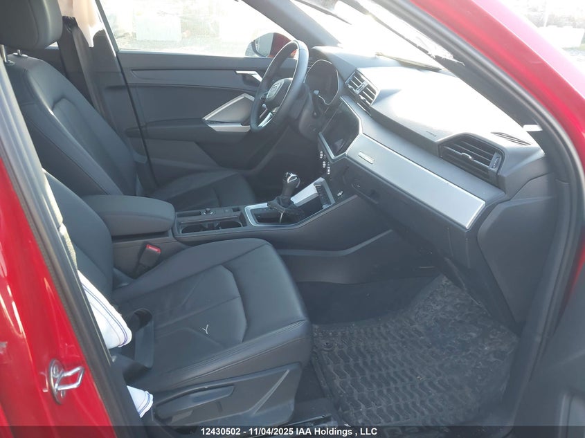 WA1AECF34N1143828 2022 AUDI Q3 photo no. 5
