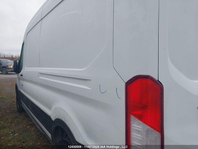 1FTBR1C84PKB02776 2023 FORD TRANSIT photo no. 3