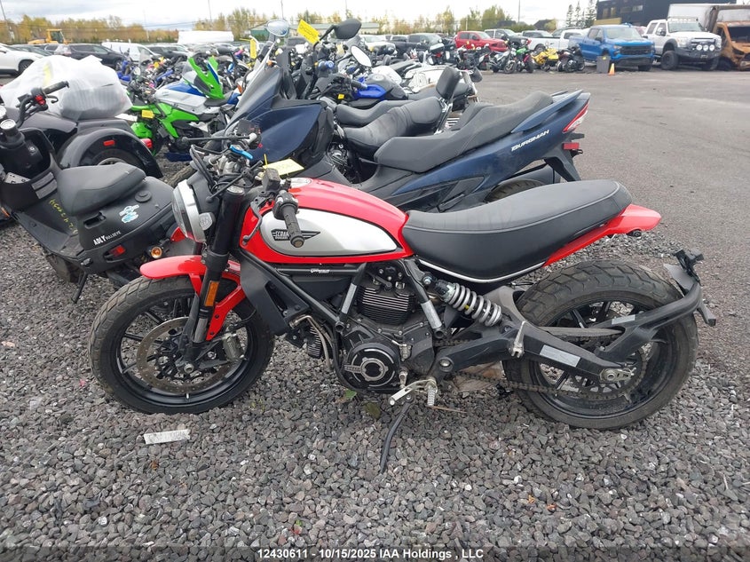 ML0KAFPMXMT004630 2021 DUCATI SCRAMBLER photo no. 16