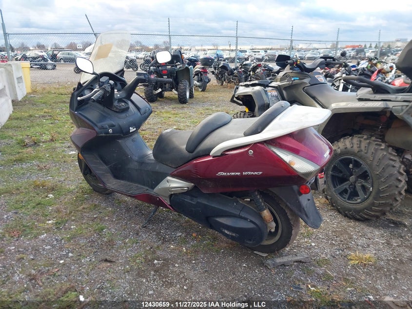 JH2PF01639K400112 2009 HONDA SILVER WING photo no. 3