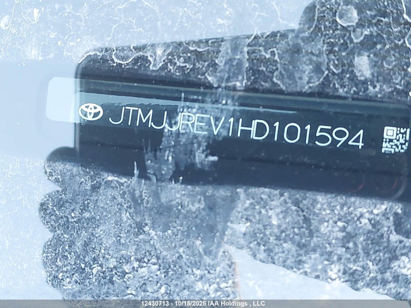 JTMJJREV1HD101594 2017 TOYOTA  photo no. 19