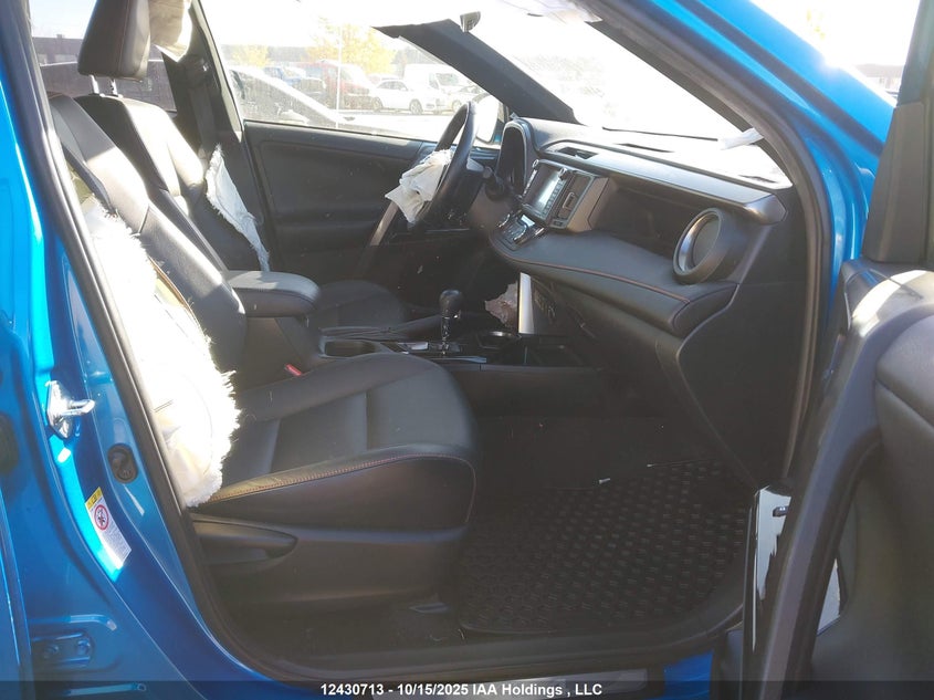 JTMJJREV1HD101594 2017 TOYOTA  photo no. 5