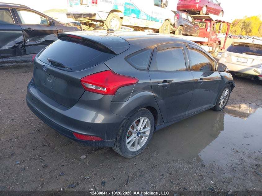 1FADP3K29FL265705 2015 FORD FOCUS photo no. 4