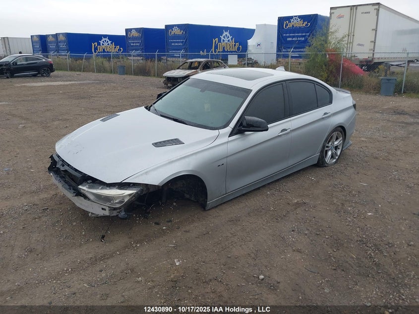 WBA3B3C50DF533837 2013 BMW 3ER photo no. 2