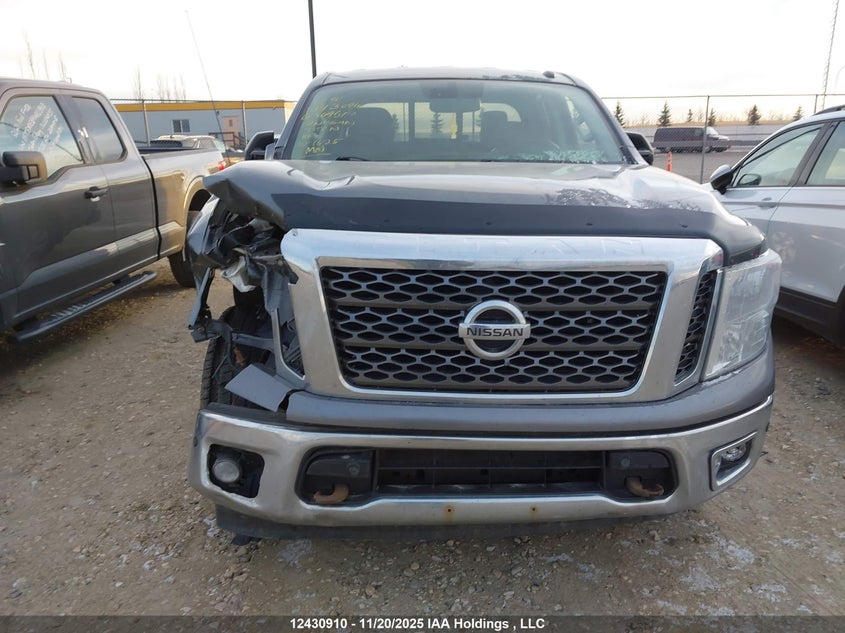 1N6AA1E56HN509517 2017 NISSAN TITAN photo no. 13