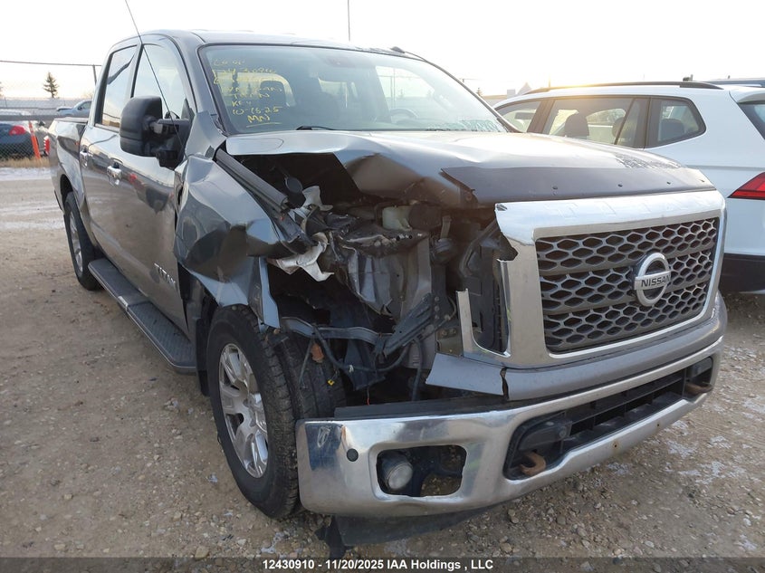 1N6AA1E56HN509517 2017 NISSAN TITAN photo no. 6