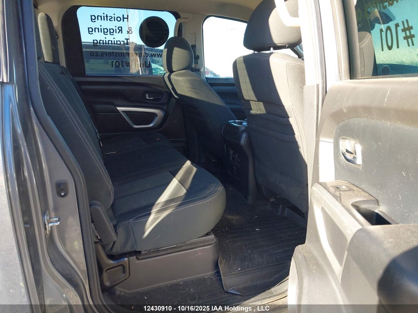 1N6AA1E56HN509517 2017 NISSAN TITAN photo no. 8