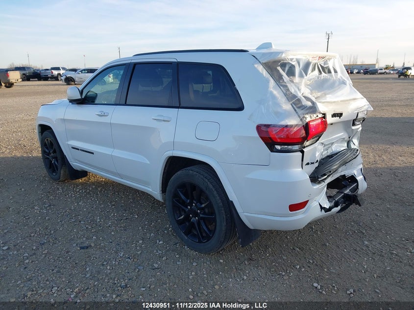 1C4RJFAG8HC889174 2017 JEEP GRAND CHEROKEE photo no. 3