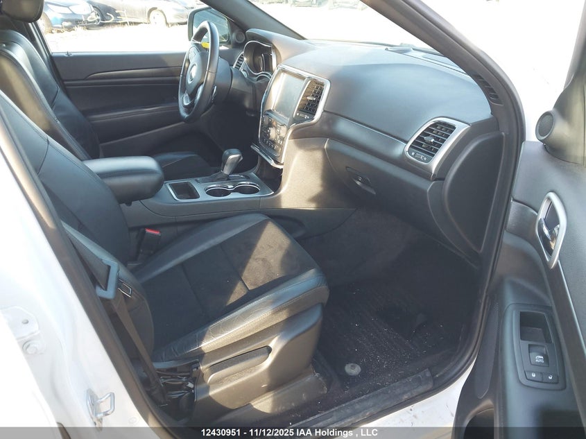 1C4RJFAG8HC889174 2017 JEEP GRAND CHEROKEE photo no. 5