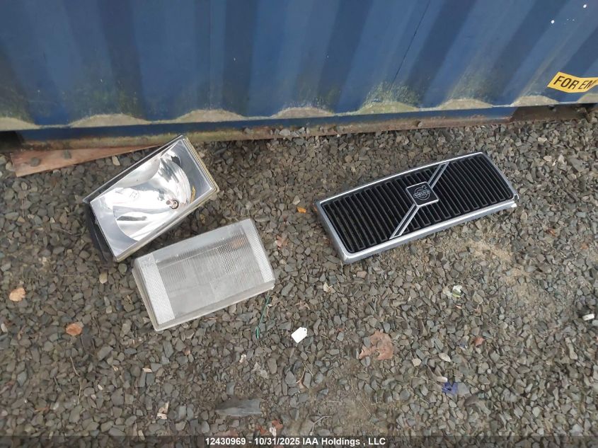 1990 Volvo 240 Dl VIN: YV1AX8855L1849760 Lot: 12430969