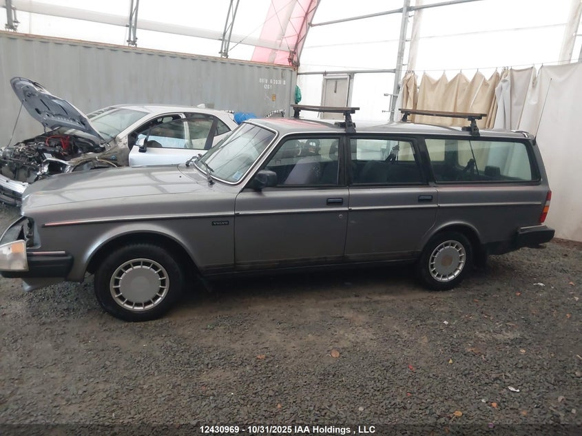 1990 Volvo 240 Dl VIN: YV1AX8855L1849760 Lot: 12430969