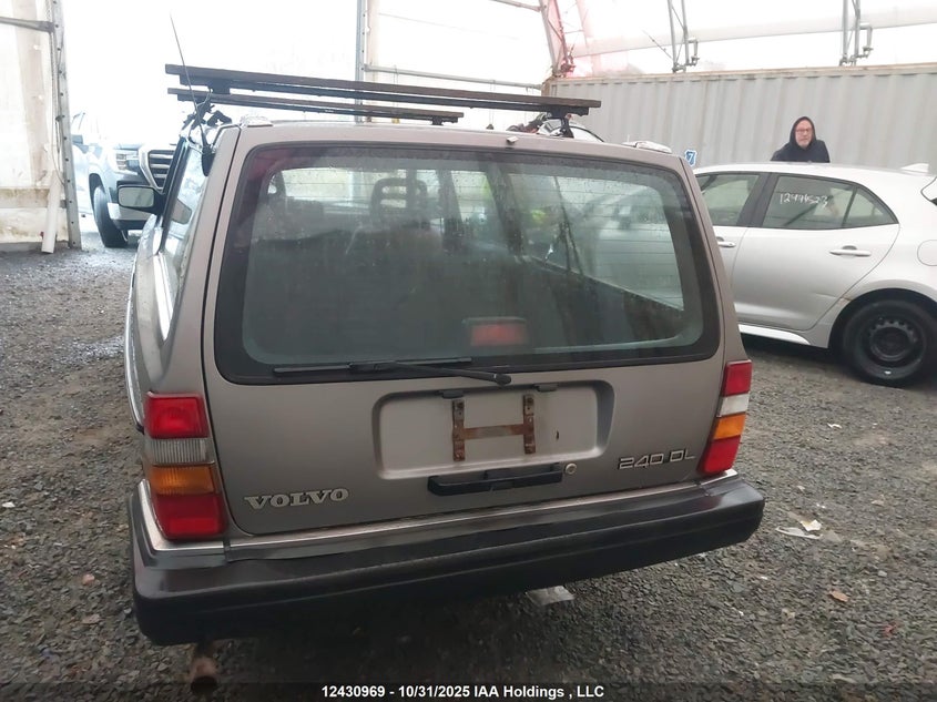1990 Volvo 240 Dl VIN: YV1AX8855L1849760 Lot: 12430969