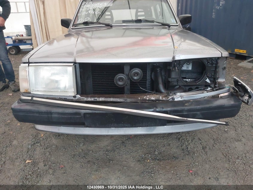 1990 Volvo 240 Dl VIN: YV1AX8855L1849760 Lot: 12430969