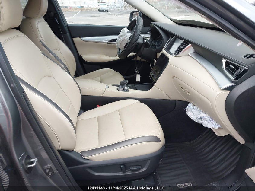 3PCAJ5M38KF134214 2019 INFINITI QX50 photo no. 5