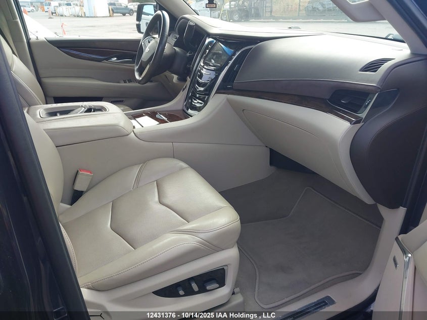 1GYS4CKJ2HR407100 2017 CADILLAC ESCALADE photo no. 5