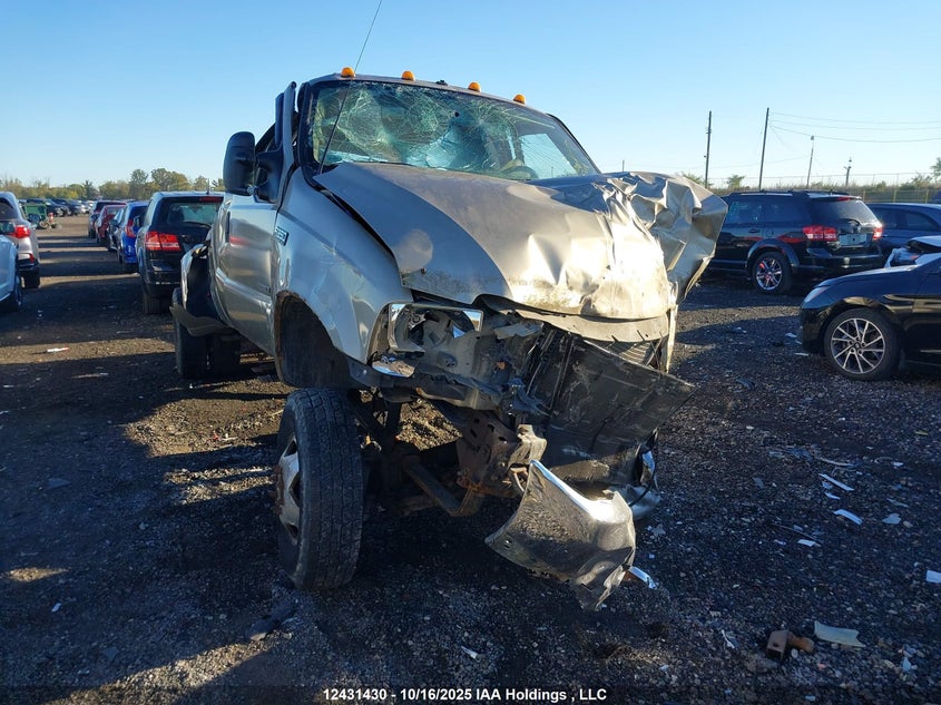 1FTWX33F0YEE38863 2000 FORD F350 photo no. 19