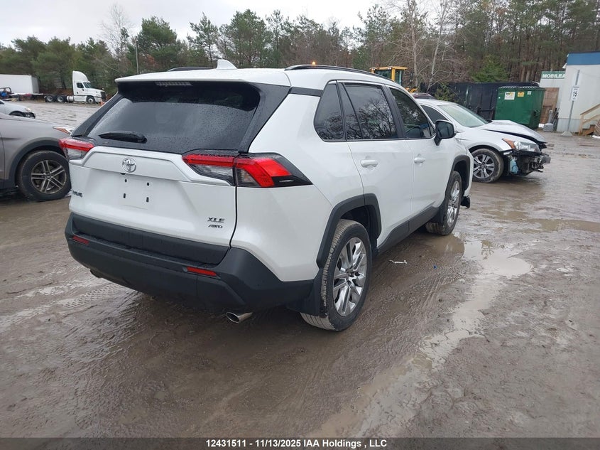 2T3R1RFV0RW432706 2024 TOYOTA RAV 4 photo no. 4