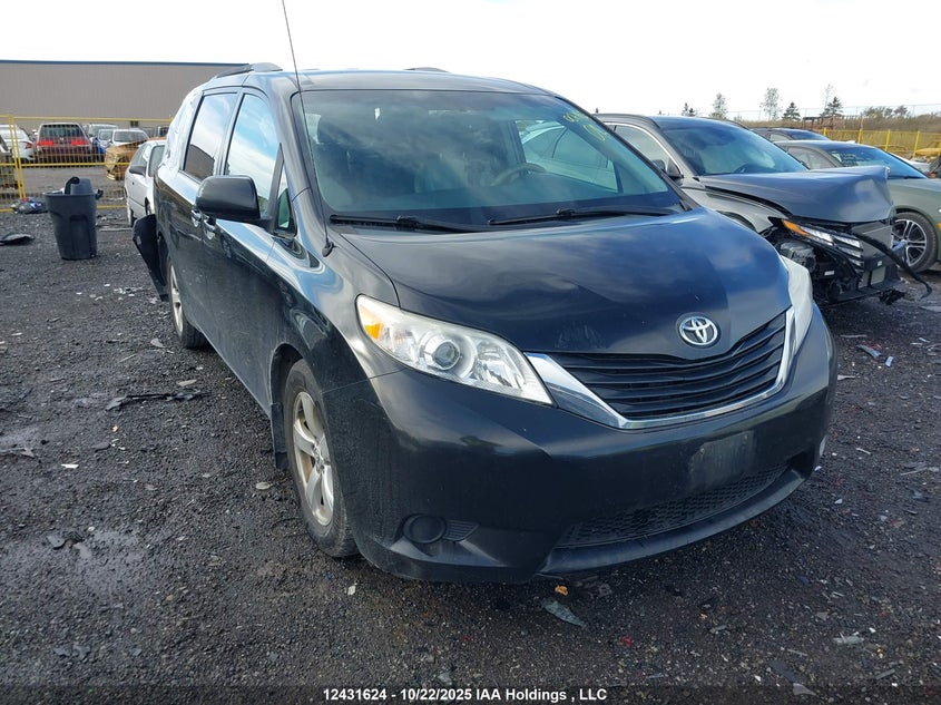 5TDKK3DC5DS290568 2013 Toyota Sienna Le 8 Passenger auction photo 1
