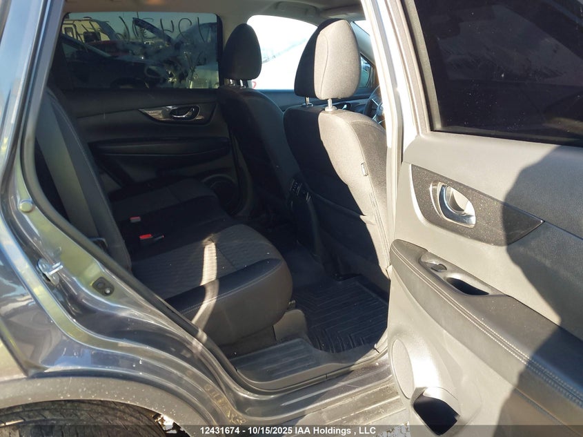 5N1AT2MV0JC740091 2018 NISSAN ROGUE photo no. 8
