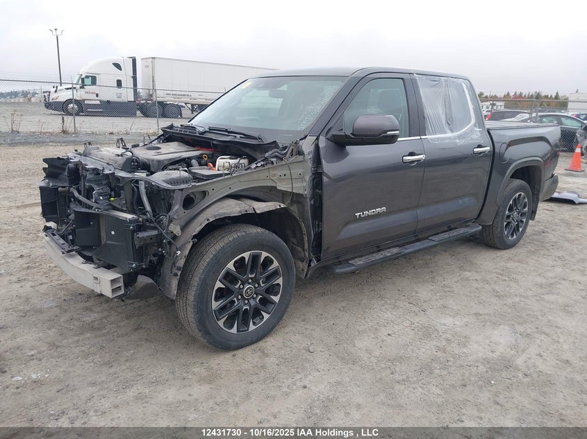5TFJC5DB0NX012118 2022 TOYOTA TUNDRA photo no. 2