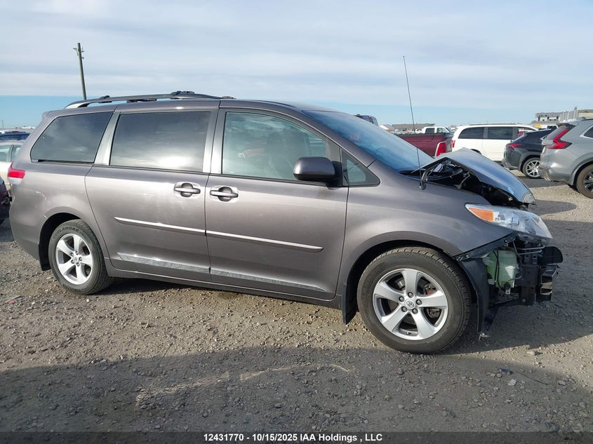 5TDKK3DC9DS371833 2013 TOYOTA SIENNA photo no. 13