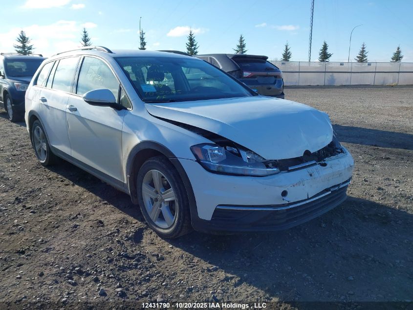 2019 Volkswagen Golf Sportwagen S